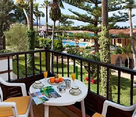 Ambassador Hotel 3*