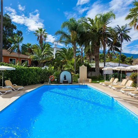 Ambassador Hotel 3*